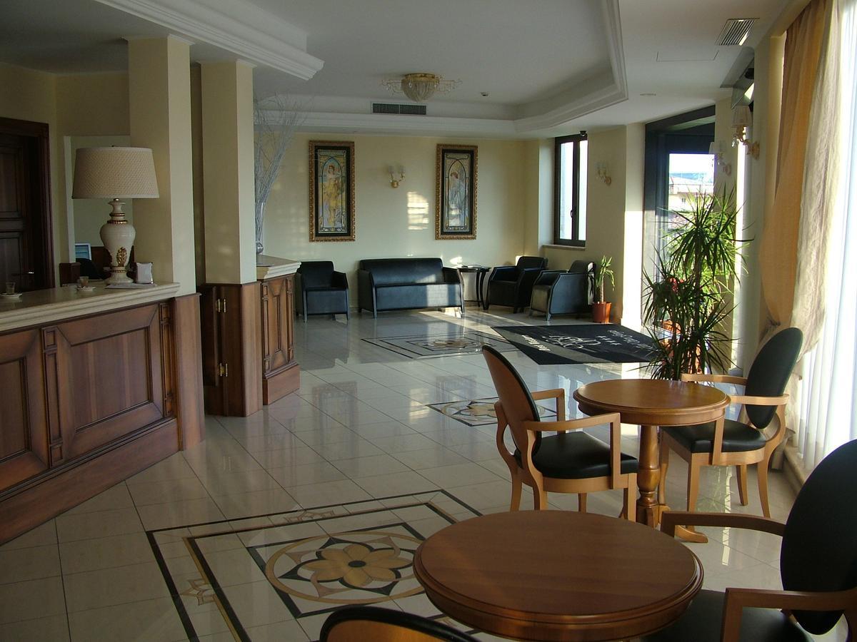 Hotel San Giorgio Кротоне Экстерьер фото