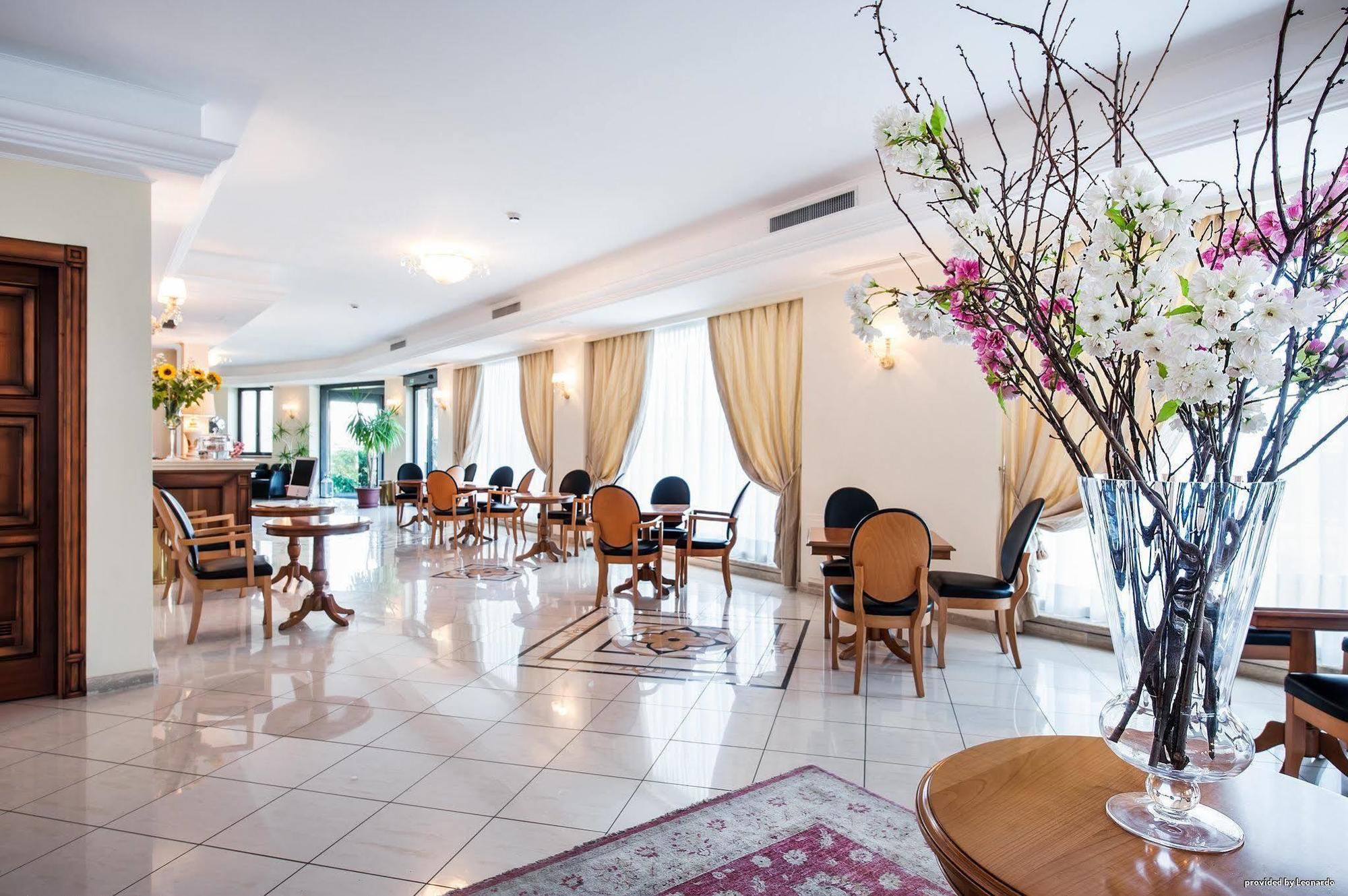 Hotel San Giorgio Кротоне Экстерьер фото
