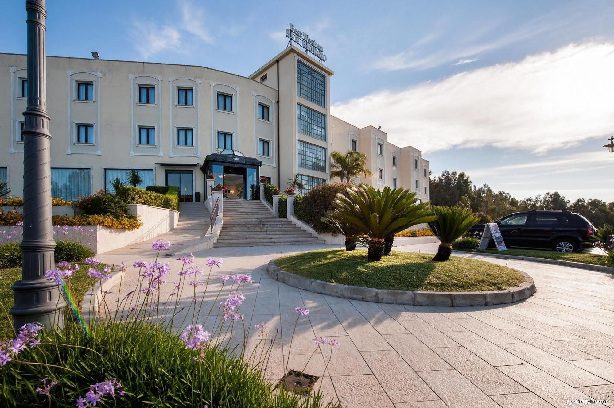 Hotel San Giorgio Кротоне Экстерьер фото